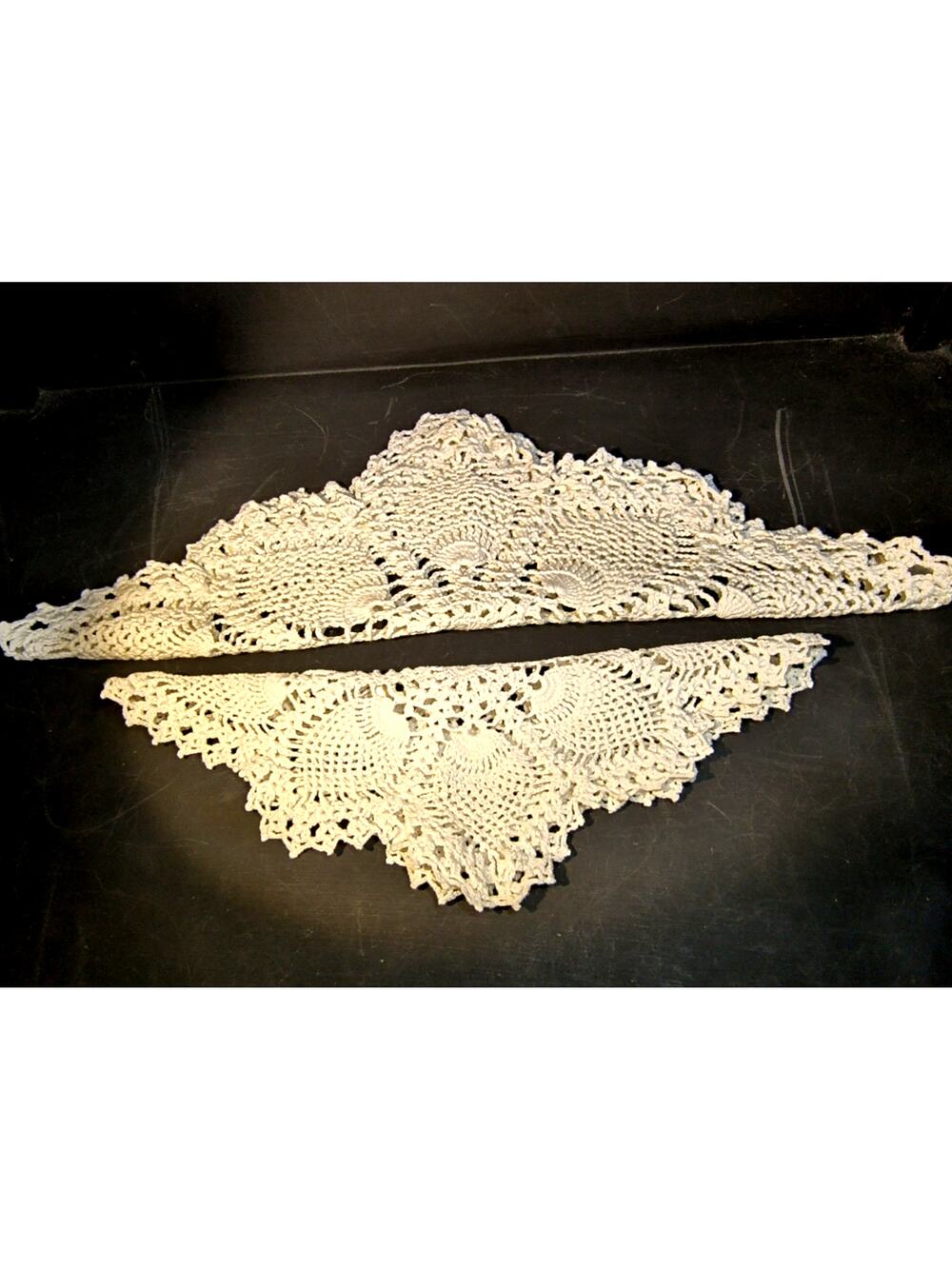 1609. Set of Two Doilies White Diamond Shaped